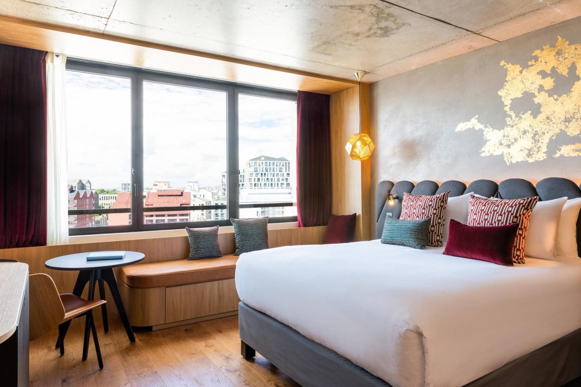 Zimmer La Muse mit Queensize-Bett und Stadtblick - Obergeschoss